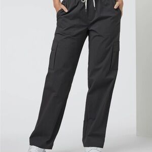 Vuori Women's Birch Cargo Pant in Vintage Black Size Small